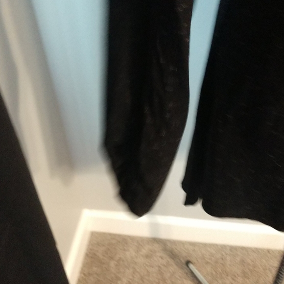 Top - Picture 4 of 9